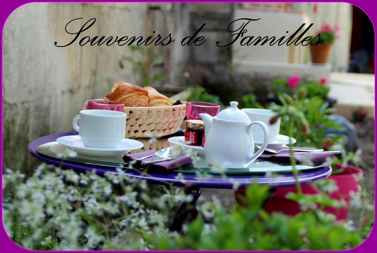 Hotel Souvenirs De Familles Сент Екстериор снимка